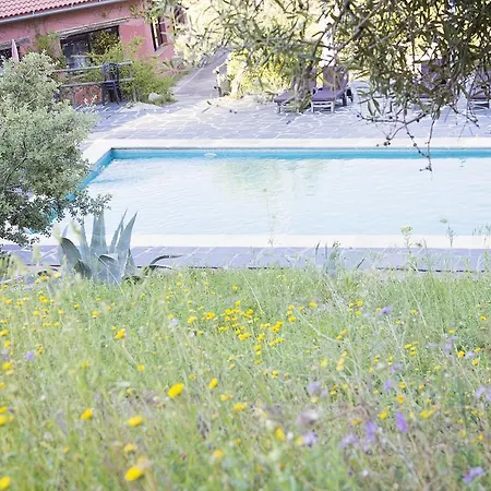 Refugio Del Alamut Maison d'hôtes 2*